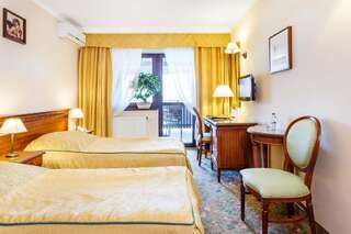 Отель Hotel Duo Spa Янув-Любельский Улучшенный двухместный номер с 1 кроватью или 2 отдельными кроватями-3