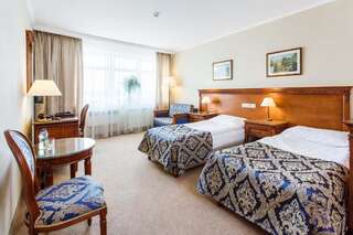 Отель Hotel Duo Spa Янув-Любельский Двухместный номер Делюкс с 1 кроватью или 2 отдельными кроватями-3